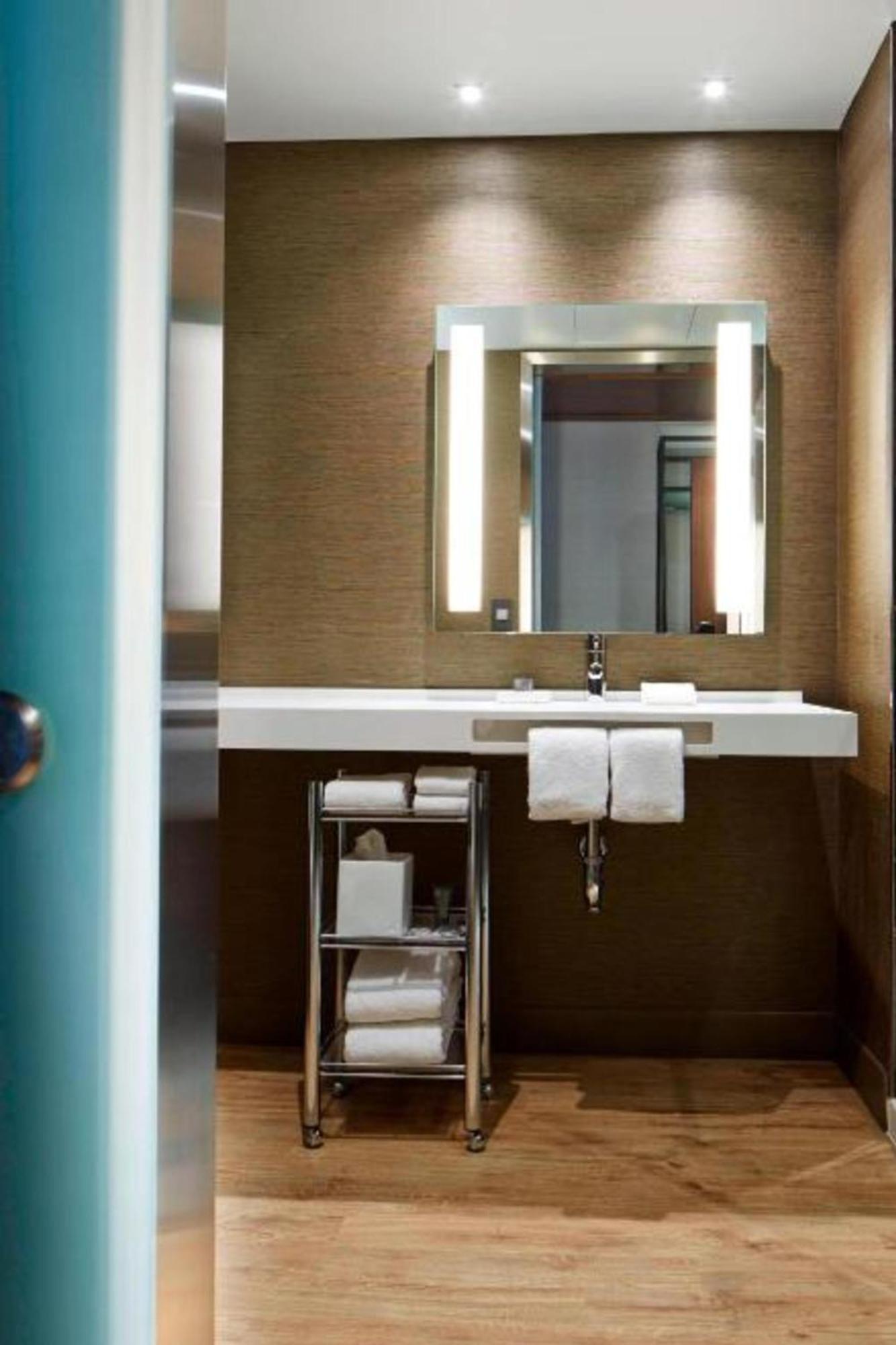 Ac Hotel By Marriott Portland Downtown, Or 4*